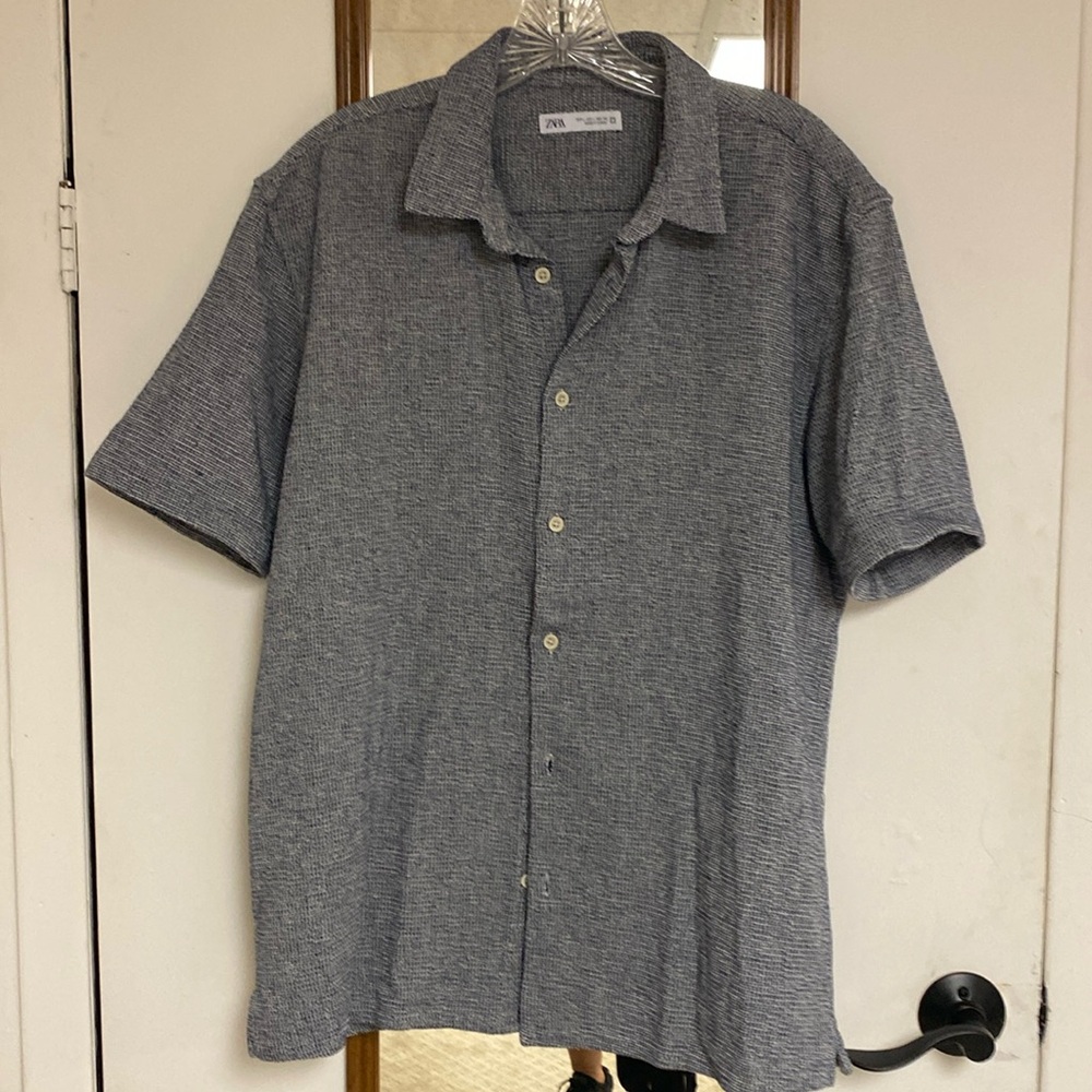 Zara men's navy and white tweed shirt . Size Large